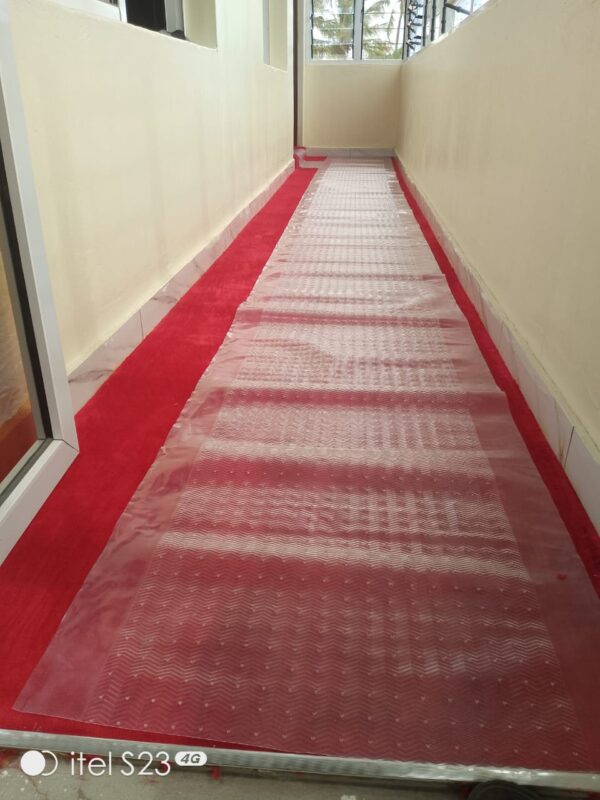 Wall to wall carpet