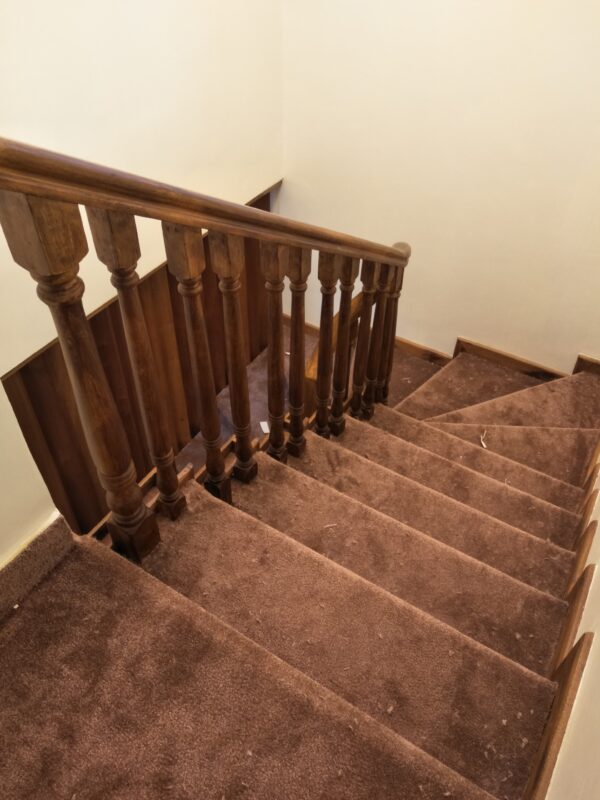 Wall to wall carpet