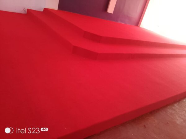 Wall to wall carpet