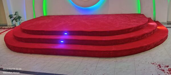 Wall to wall carpet