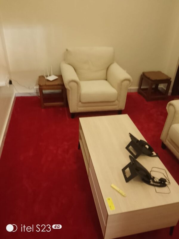 Wall to wall carpet