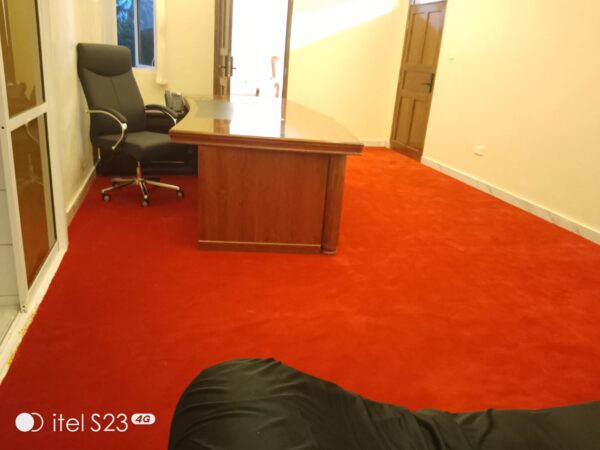 Wall to wall carpet