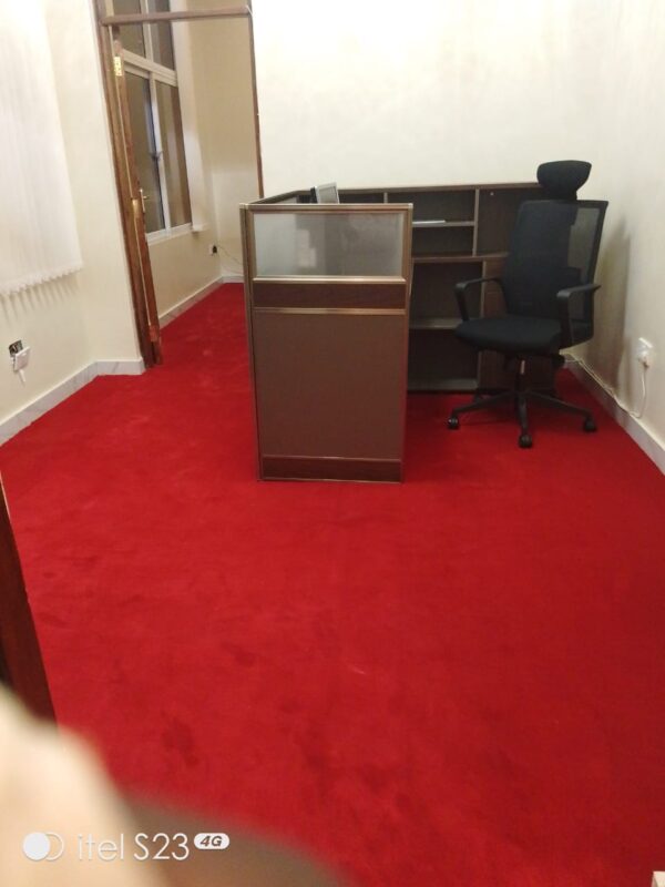 Wall to wall carpet