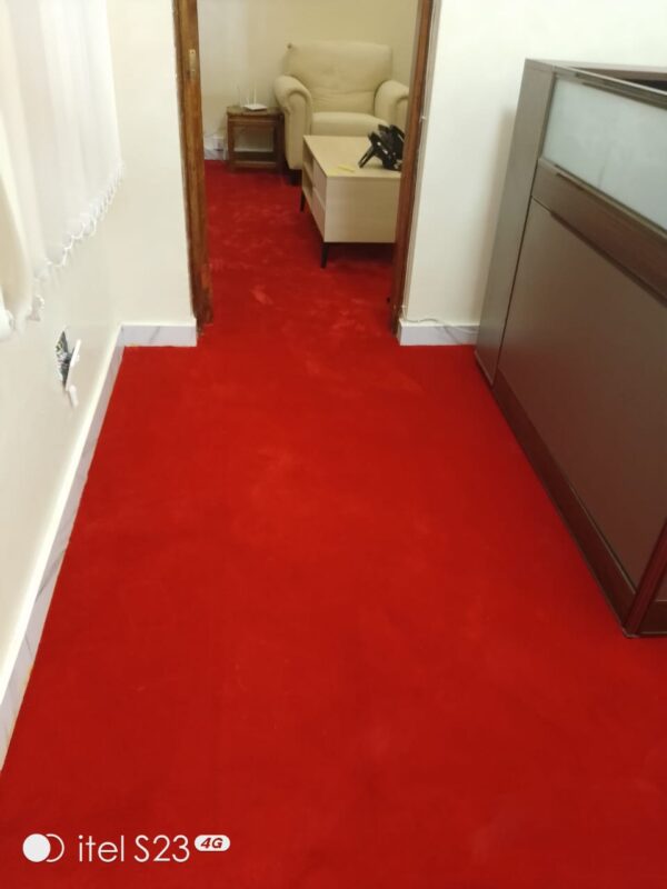 Wall to wall carpet