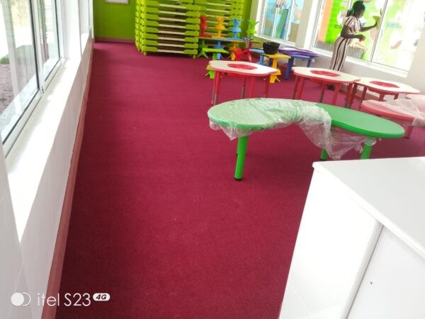 Wall to wall carpet