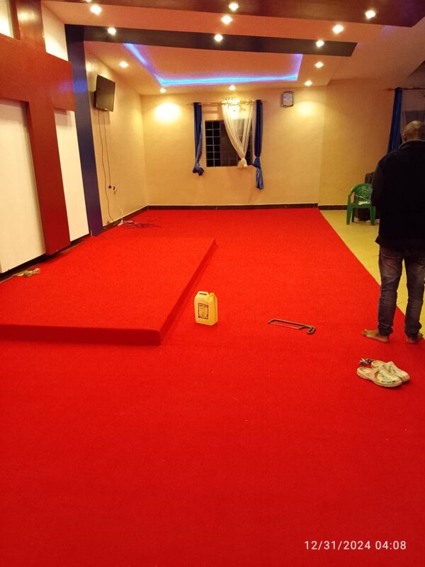 Wall to wall carpet