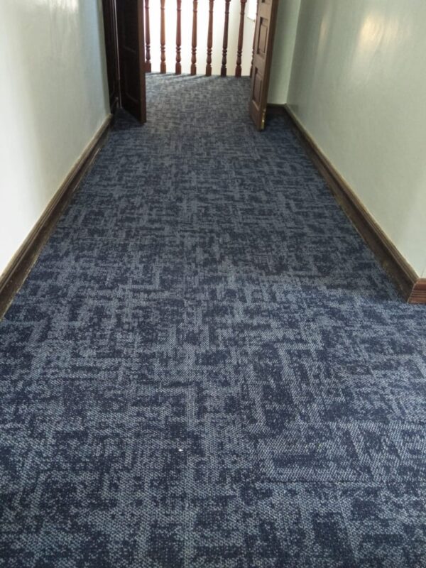 Wall to wall carpet