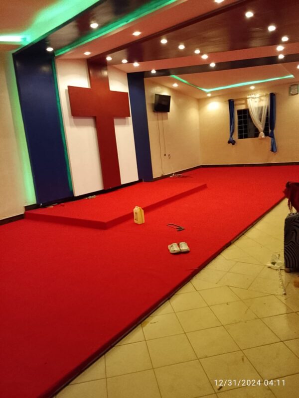 Wall to wall carpet