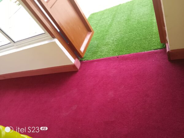 Wall to wall carpet