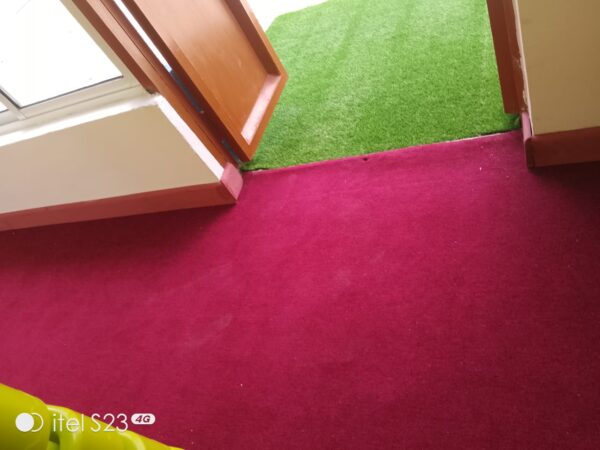 Wall to wall carpet