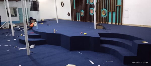 Wall to wall carpet