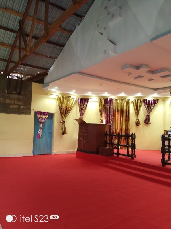 Wall to wall carpet