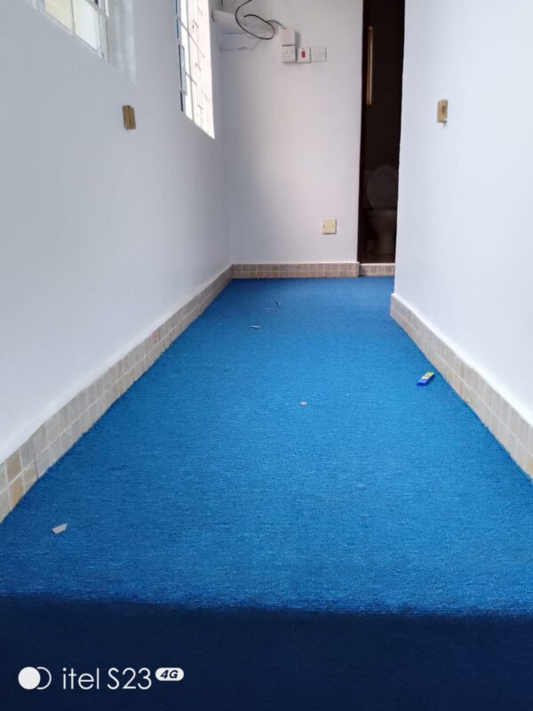 Wall to wall carpet
