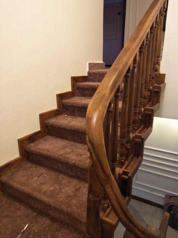 Wall to wall carpet