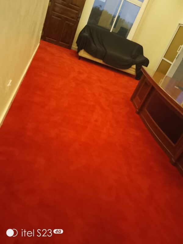 Wall to wall carpet