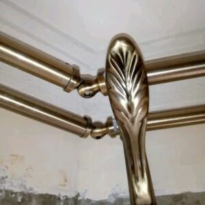 Curtain rod corner joints