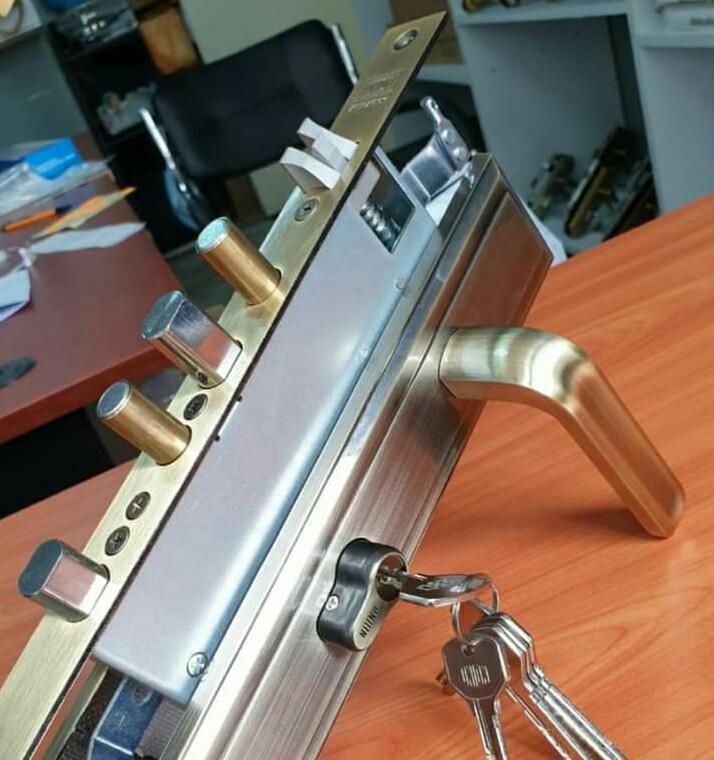 cosmic_product_image-29.jpg UNION LOCK – 3 BULLETS