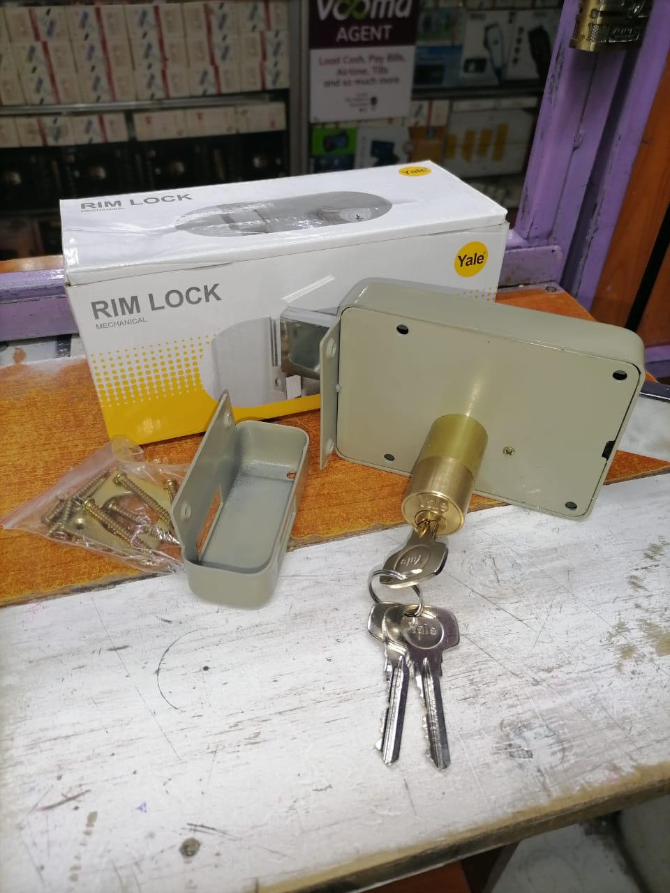 Jesilog-Decor-495869.jpeg Yale Rim-lock