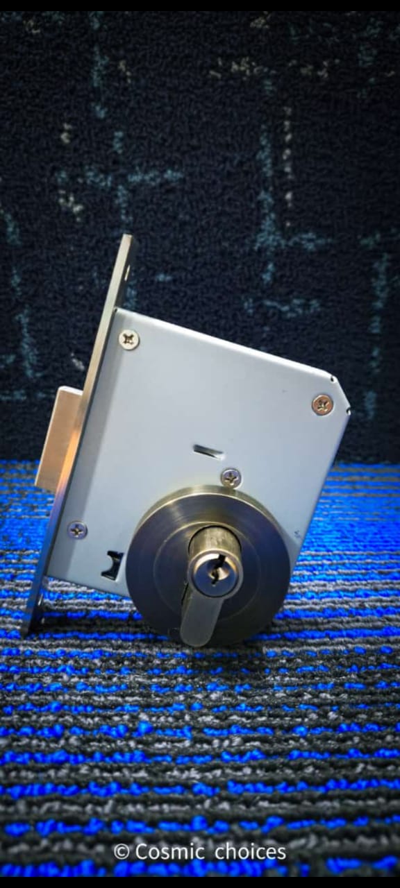 Jesilog-Decor-911595.jpeg Deadlock